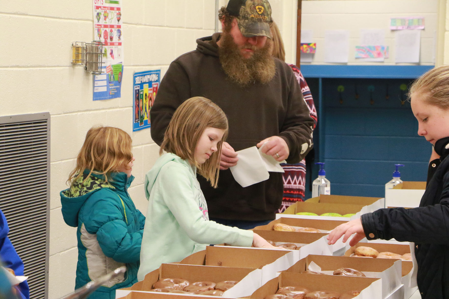 PHOTOS: Geil Doughnuts with Dad 2020